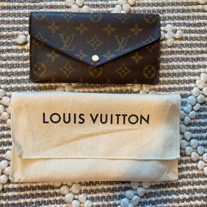 Louis Vuitton Monogram wallet